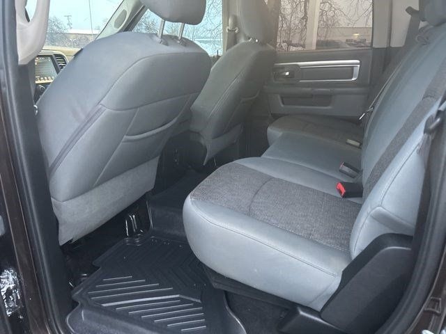 RAM 1500 Big Horn Crew Cab 4WD 2017