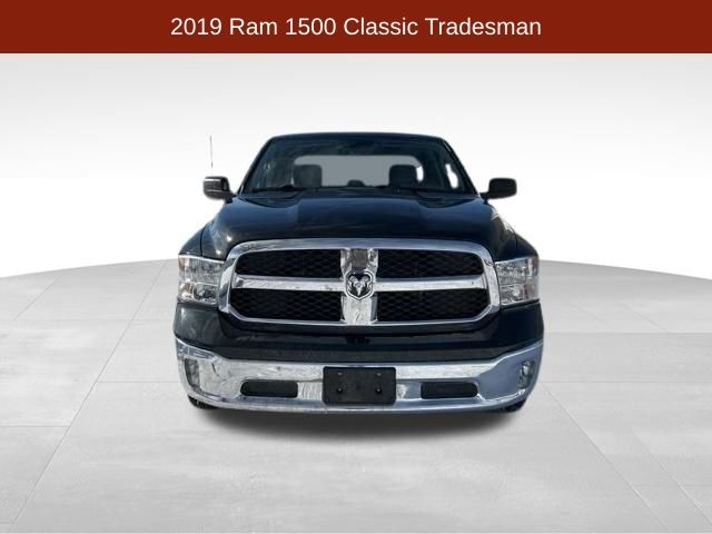 RAM 1500 Classic Tradesman Crew Cab SWB 4WD 2019