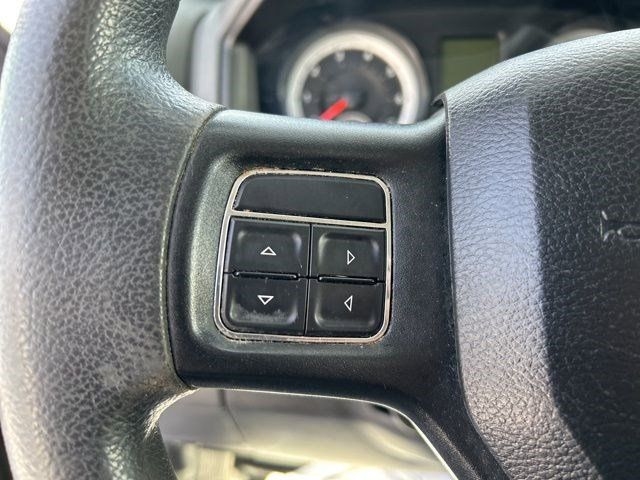 RAM 1500 Classic Tradesman Crew Cab SWB 4WD 2019