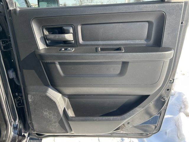 RAM 1500 Classic Tradesman Crew Cab SWB 4WD 2019