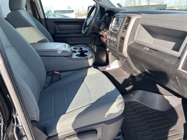 RAM 1500 Classic Tradesman Crew Cab SWB 4WD 2019