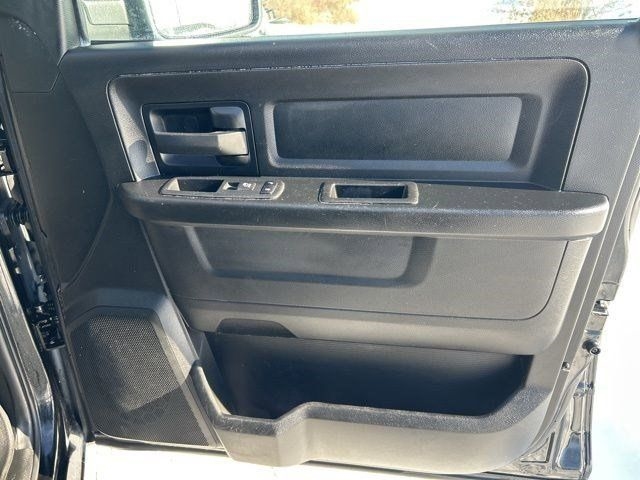 RAM 1500 Classic Tradesman Crew Cab SWB 4WD 2019