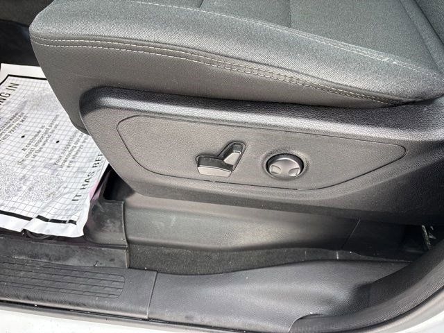 RAM 1500 Big Horn Crew Cab SWB 4WD 2022