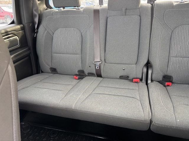 RAM 1500 Big Horn Crew Cab SWB 4WD 2022