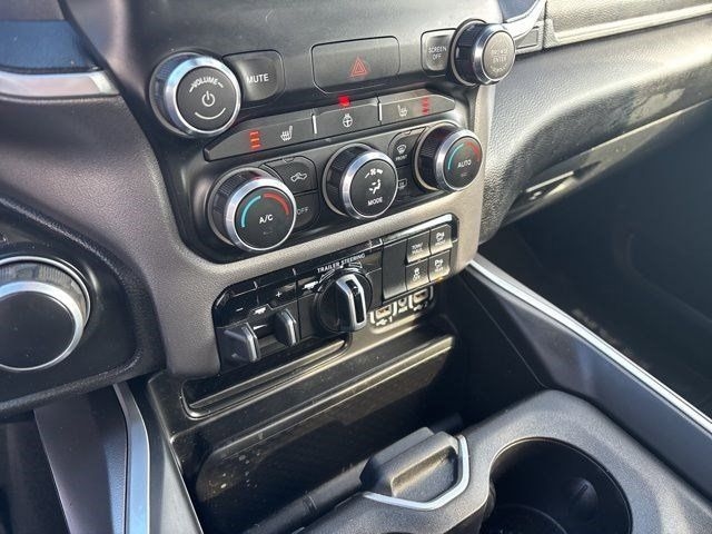 RAM 1500 Big Horn Crew Cab SWB 4WD 2021