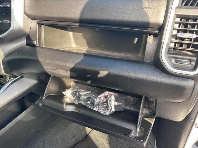 RAM 1500 Big Horn Crew Cab SWB 4WD 2021