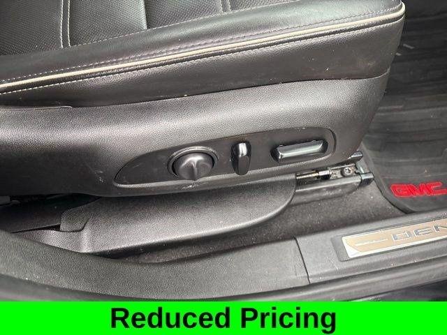 GMC Acadia Denali AWD 2020