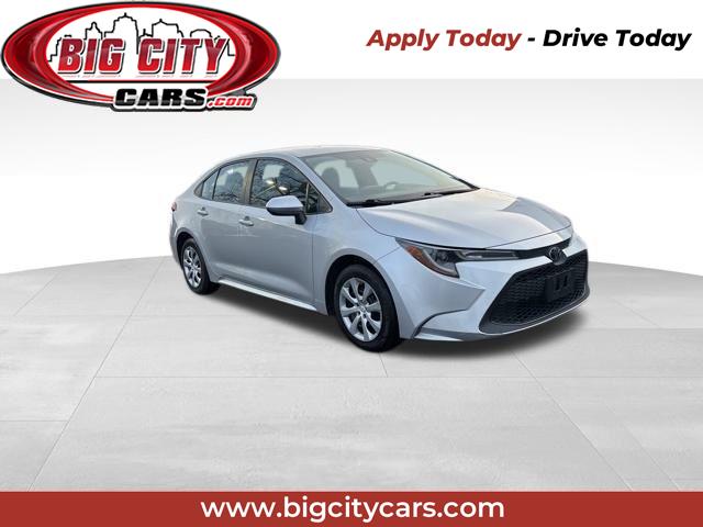2021 Toyota Corolla LE's photo