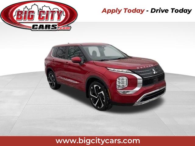 2022 Mitsubishi Outlander SE's photo