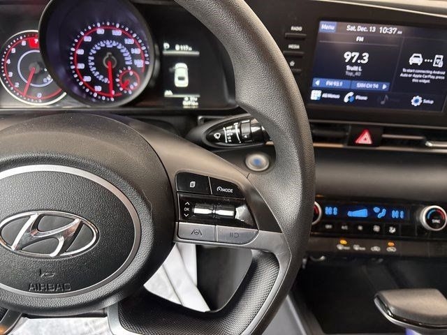 Hyundai Elantra SEL 2022