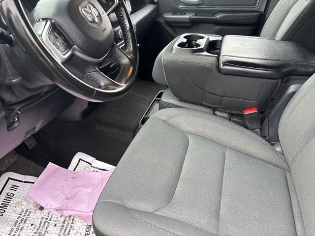 RAM 1500 Big Horn Quad Cab 4WD 2021