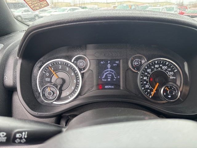 RAM 1500 Big Horn Quad Cab 4WD 2021