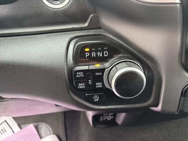 RAM 1500 Big Horn Quad Cab 4WD 2021