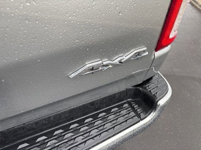 RAM 1500 Big Horn Quad Cab 4WD 2021