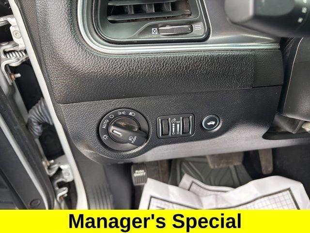 Dodge Challenger GT AWD 2021