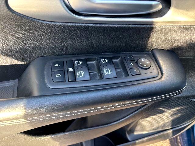 Chrysler Pacifica Limited AWD 2023