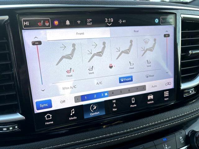 Chrysler Pacifica Limited AWD 2023