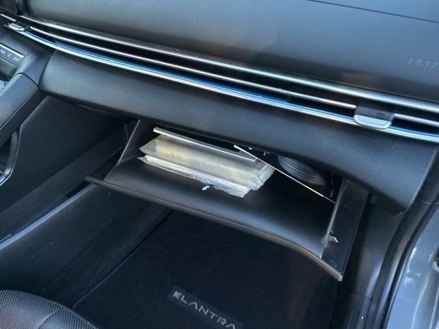 Hyundai Elantra Limited 2022