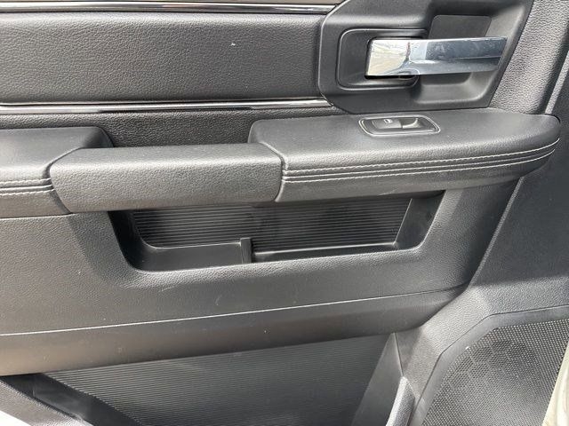 RAM 1500 Sport Crew Cab SWB 4WD 2016