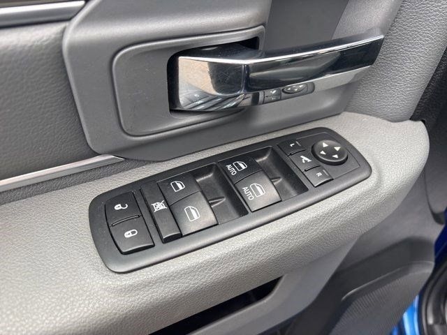 RAM 1500 SLT Crew Cab LWB 4WD 2017