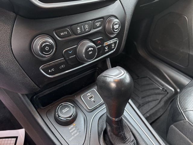 Jeep Cherokee Latitude Lux 4WD 2021