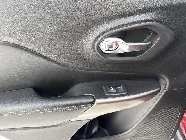 Jeep Cherokee Latitude Lux 4WD 2021