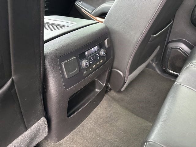 Chevrolet Suburban Premier 4WD 2017