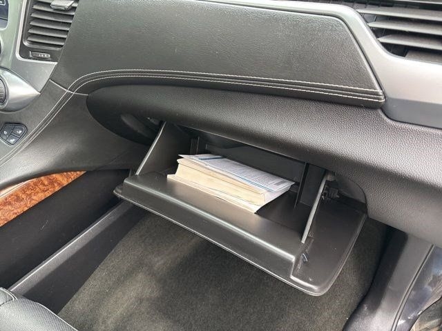 Chevrolet Suburban Premier 4WD 2017