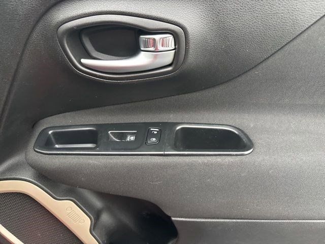 Jeep Renegade Latitude 4WD 2016