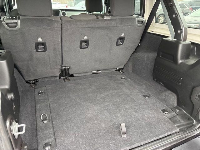 Jeep Wrangler Unlimited Sahara 4WD 2021