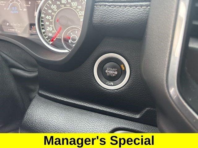 RAM 1500 Laramie Crew Cab 4WD 2021