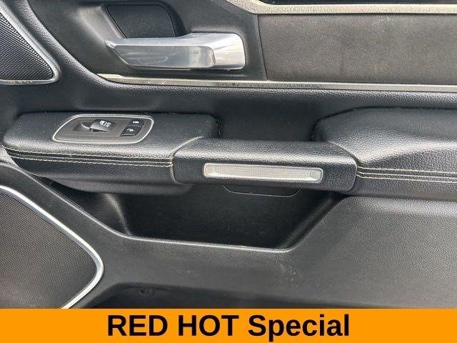 RAM 1500 Laramie Crew Cab 4WD 2021