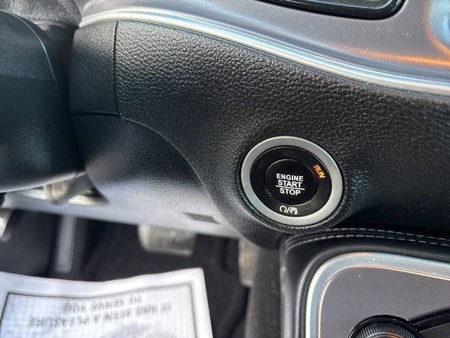 Dodge Challenger SXT 2020