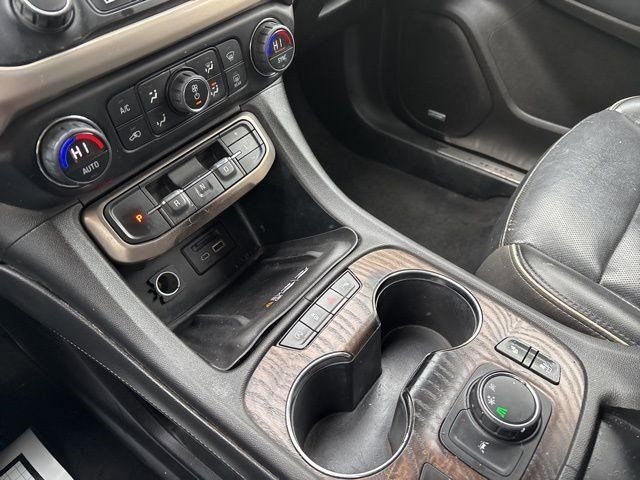 GMC Acadia Denali 2021