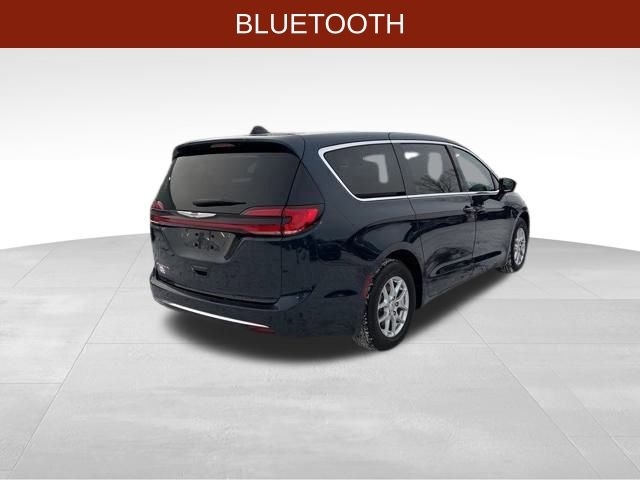 Chrysler Pacifica Touring 2024