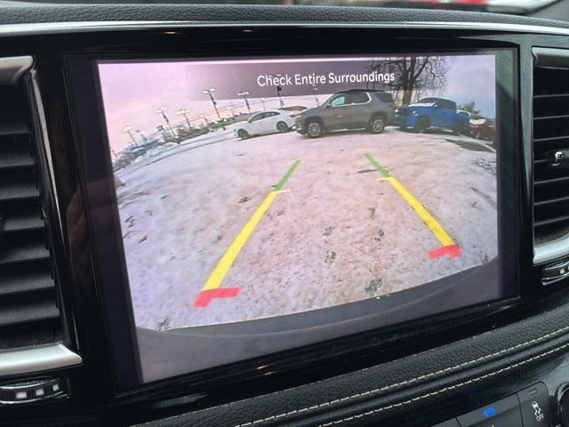 Chrysler Pacifica Touring 2024