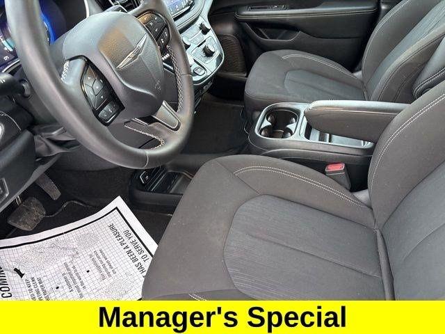 Chrysler Pacifica Touring 2024