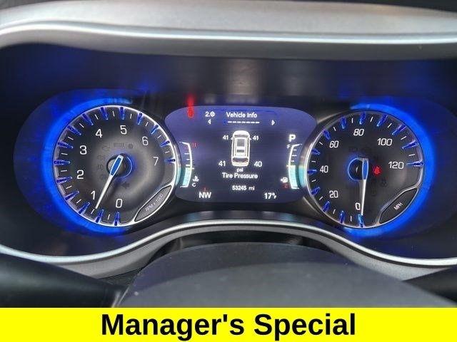 Chrysler Pacifica Touring 2024