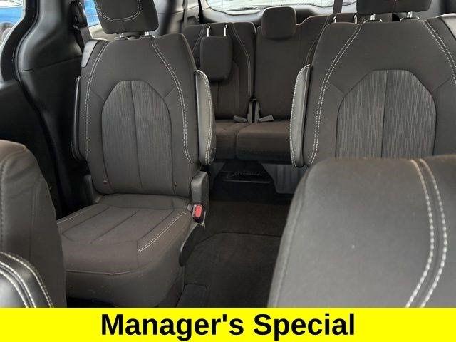 Chrysler Pacifica Touring 2024