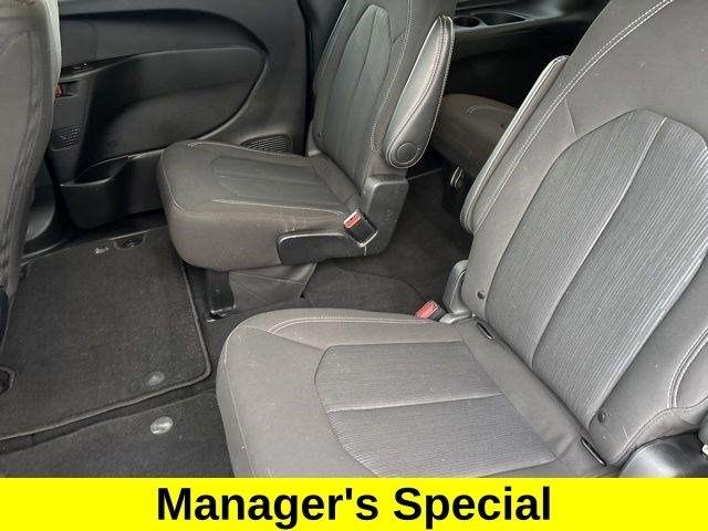 Chrysler Pacifica Touring 2024