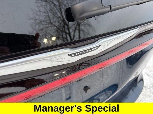 Chrysler Pacifica Touring 2024