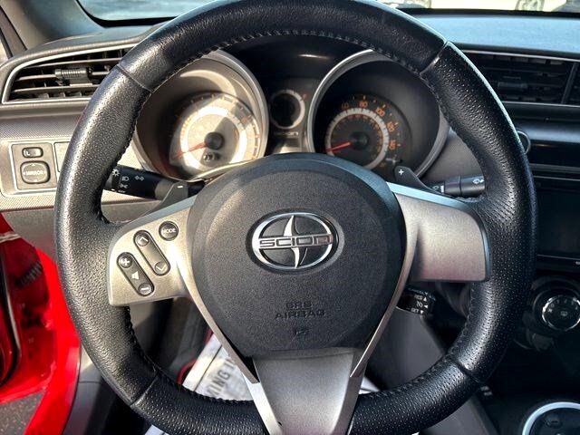 Scion tC Sports Coupe 6-Spd AT 2015