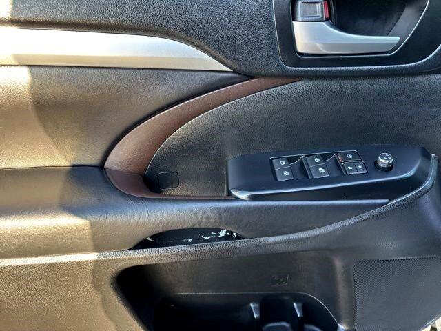 Toyota Highlander SE AWD V6 2018