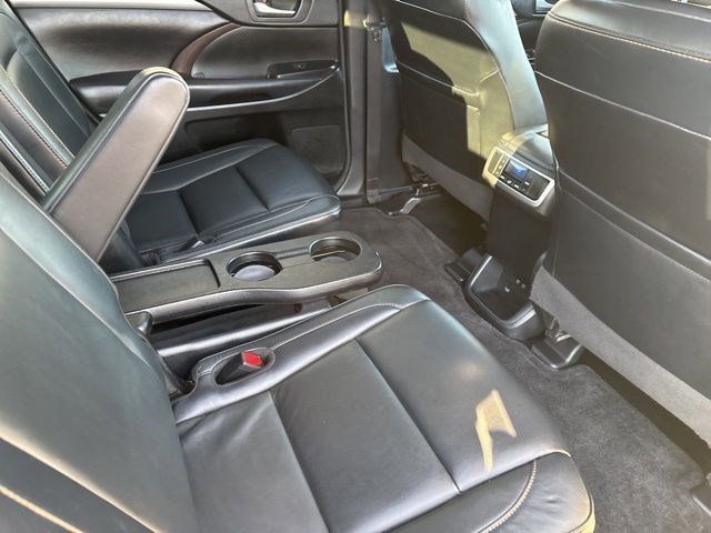 Toyota Highlander  2018