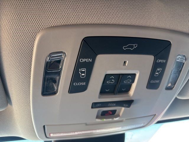 Toyota Sienna Limited 7-Passenger 2021