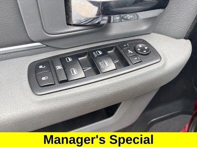 RAM 1500 SLT Crew Cab 4WD 2017