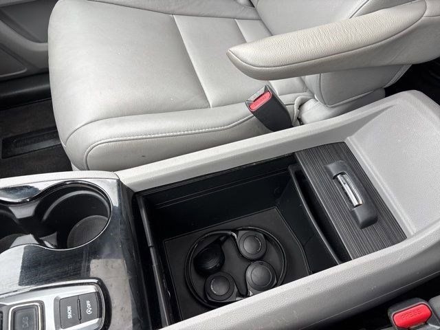 Honda Pilot Touring 2WD 2016