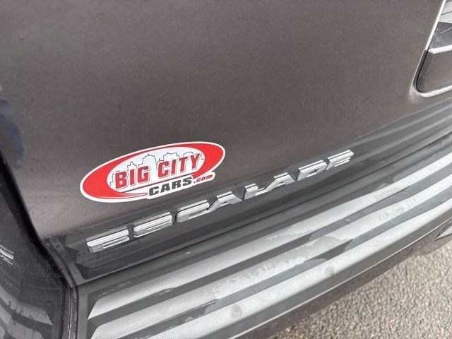 Cadillac Escalade Luxury 4WD 2017