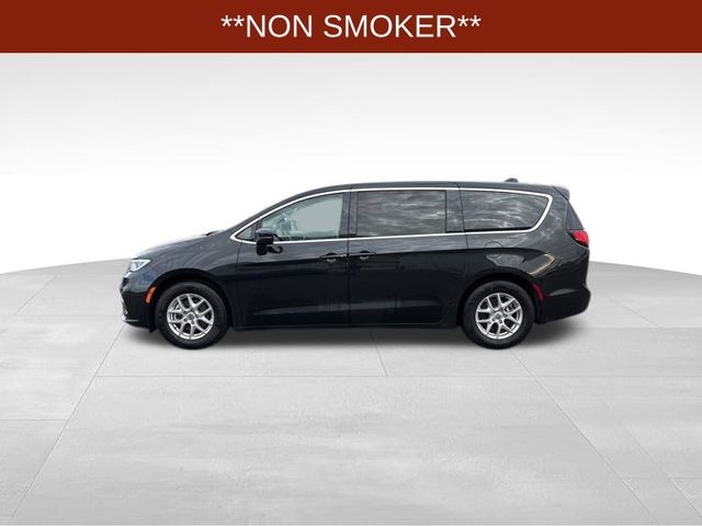 Chrysler Pacifica Touring L 2023