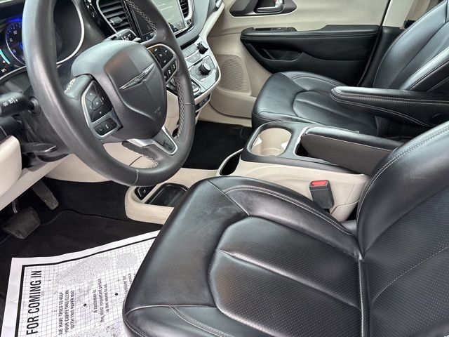 Chrysler Pacifica Touring L 2023